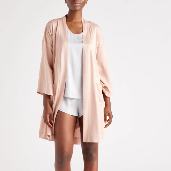 Quince 100% Silk Robe - Picture 3 of 6